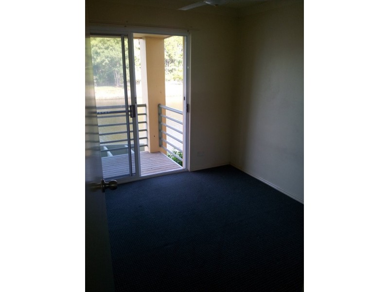 Cottesloe Drive, Mermaid Waters QLD 4218