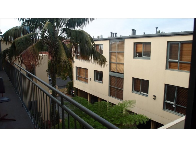 Chomley Street, Prahran VIC 3181
