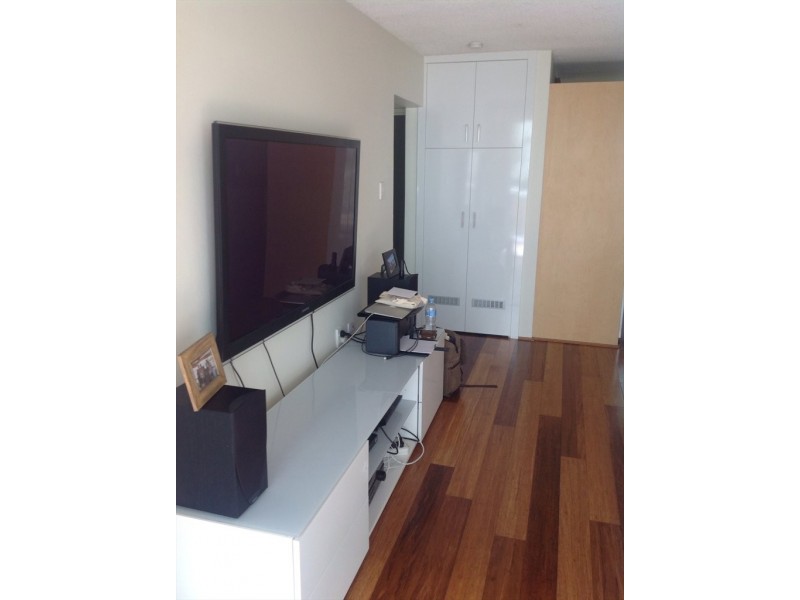 marine parade, Miami QLD 4220