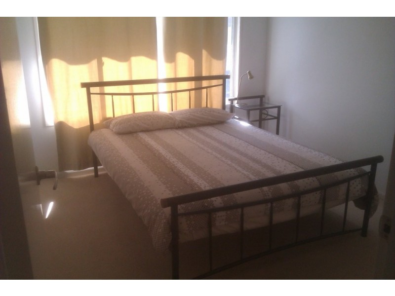 Cottesloe Drive, Mermaid Waters QLD 4218