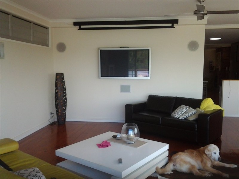 Thomas, Auchenflower QLD 4066