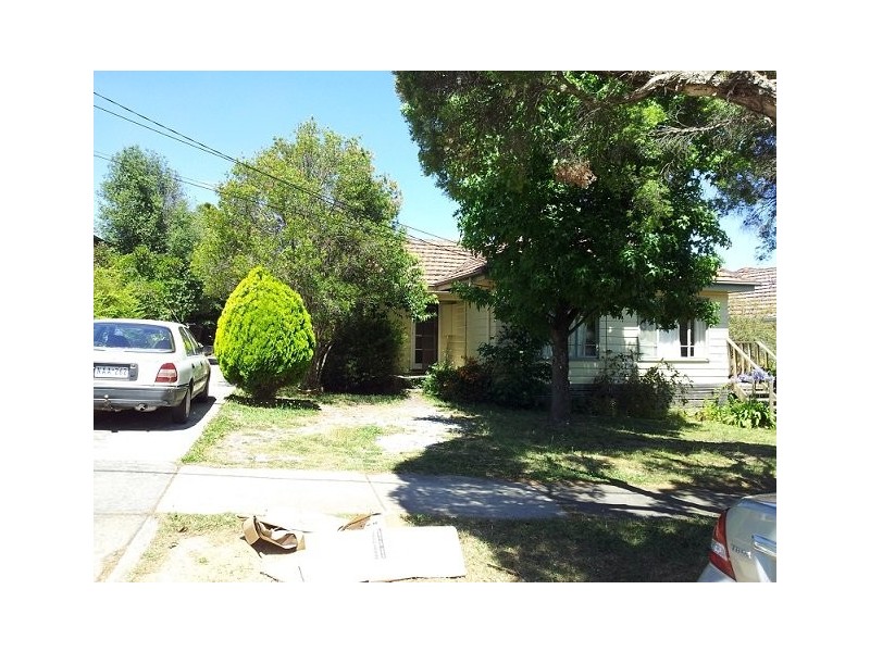 Bennett St, Burwood VIC 3125