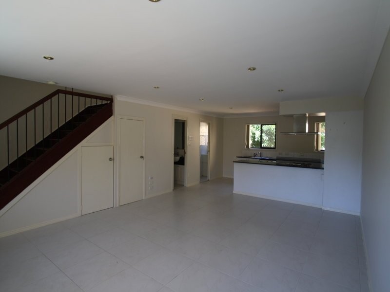 Montrose Road, Taringa QLD 4068