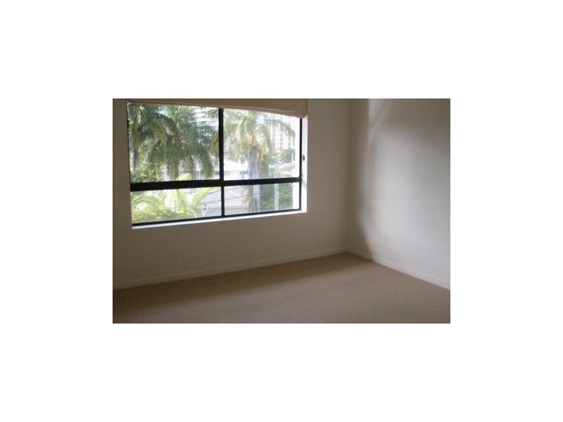 chevron, Chevron Island QLD 4217