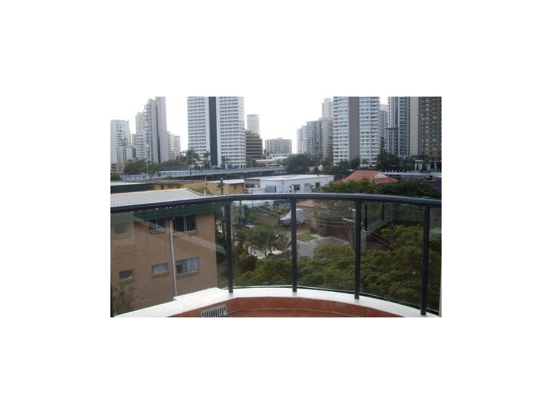 chevron, Chevron Island QLD 4217