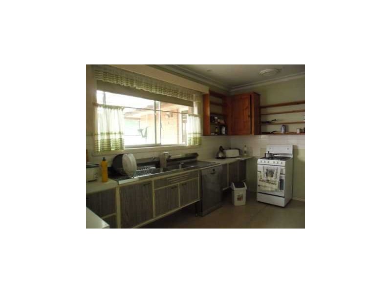 Hamlyn Avenue, Hamlyn Heights VIC 3215