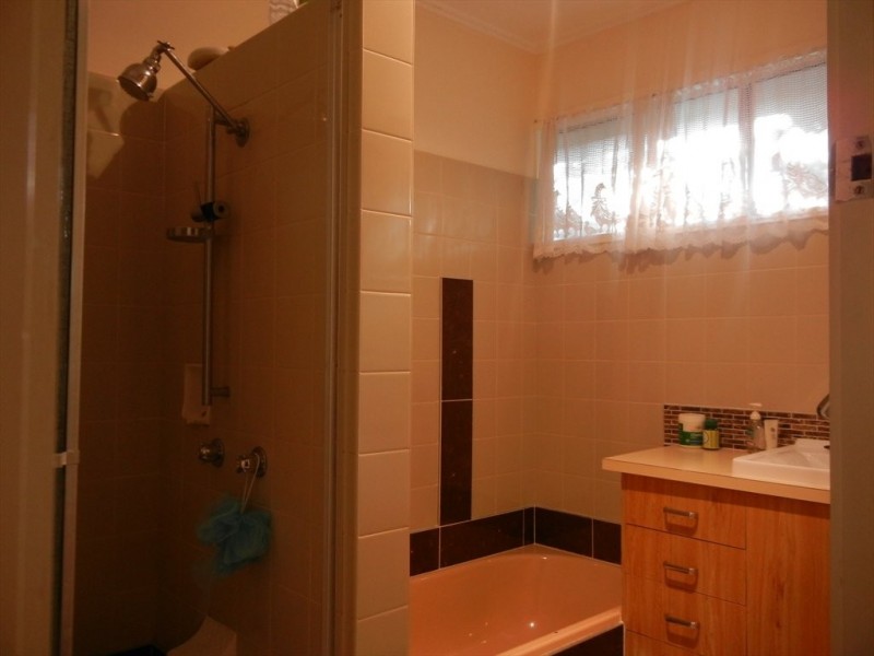 Foinaven, Kenmore QLD 4069