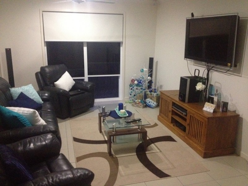 Shanks Street, Bucasia QLD 4750