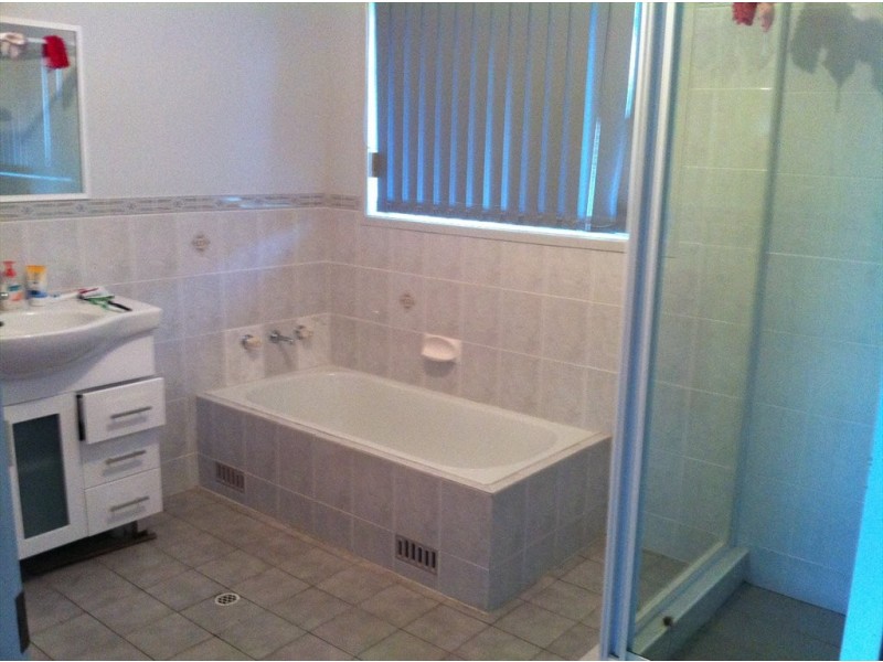 GREY ST., Keiraville NSW 2500