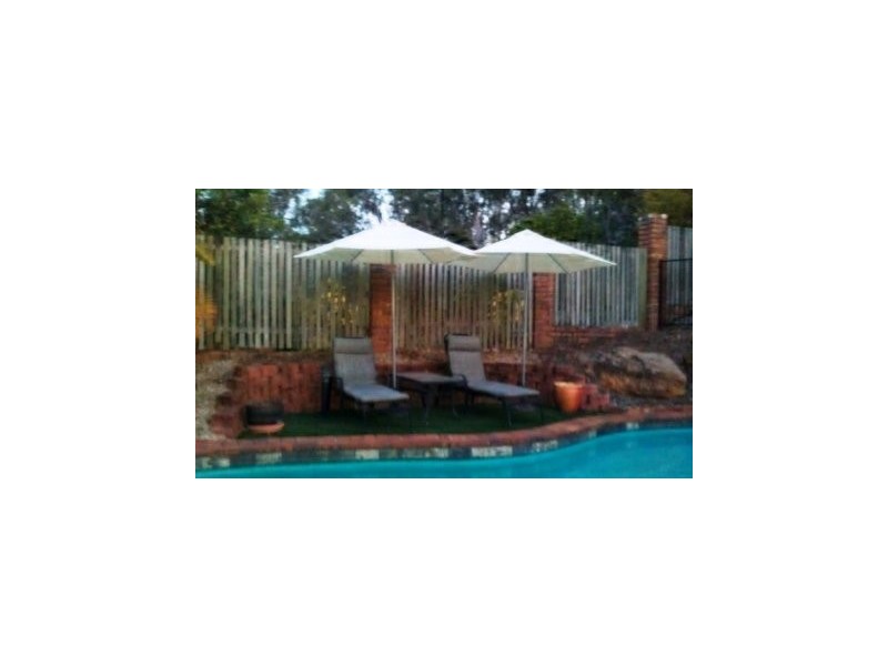 Mount Ommaney, Mount Ommaney QLD 4074