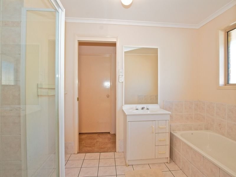 Knight Crescent, Nerang QLD 4211