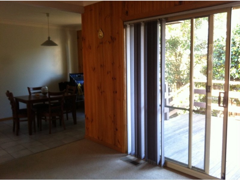 Rothsay Avenue, Burwood VIC 3125