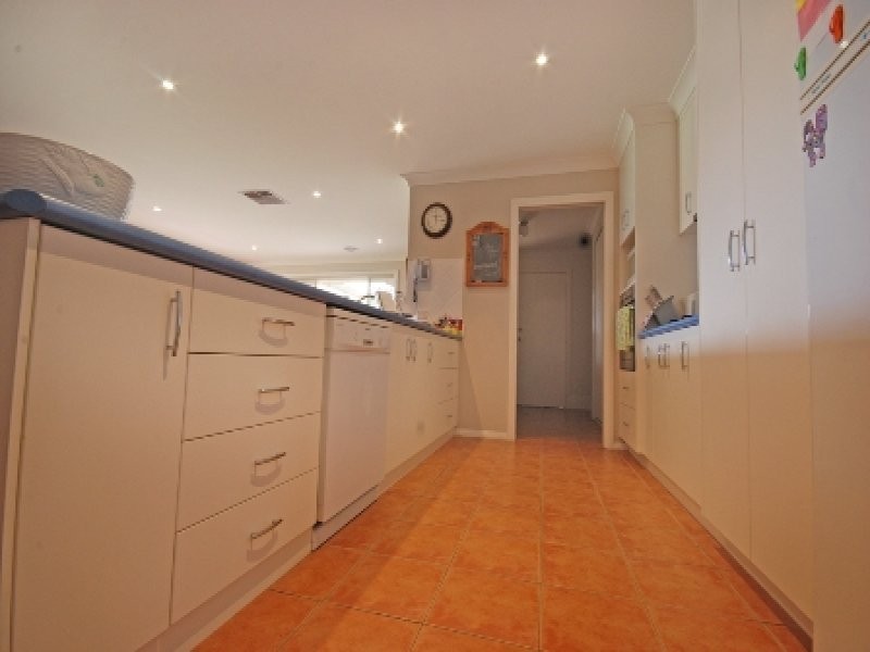 Birri Place, Glenfield Park NSW 2650