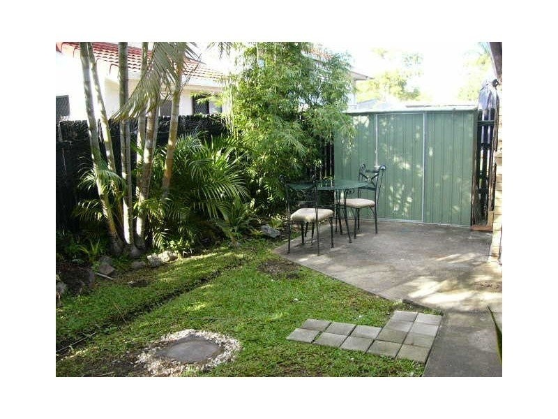 Broad street, Labrador QLD 4215