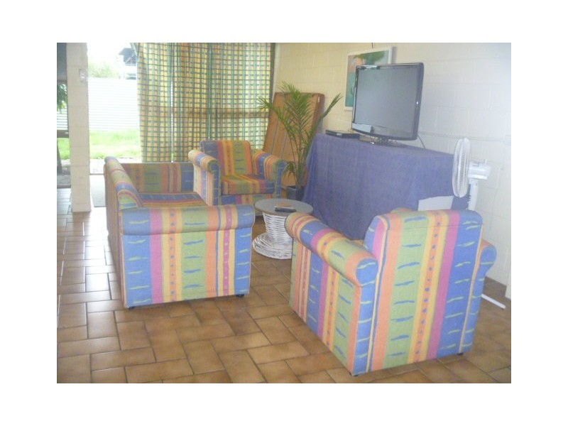 Lyons Street, Westcourt QLD 4870