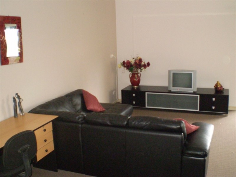 Chichester Drive, Arundel QLD 4214