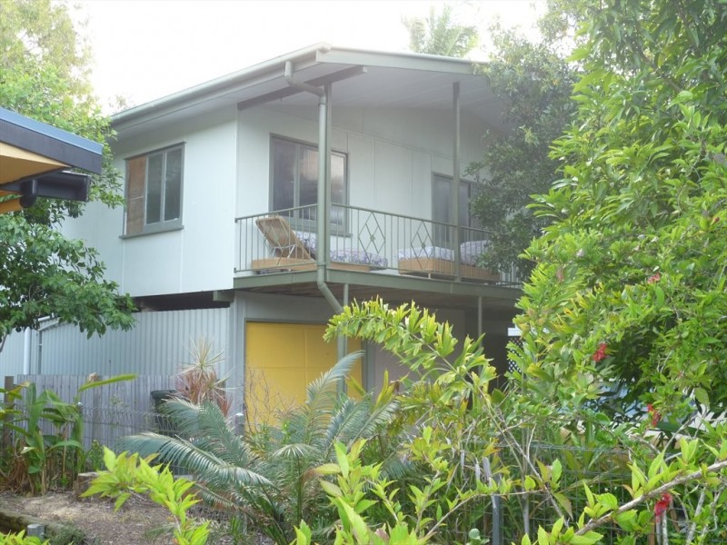 Robin Street, Slade Point QLD 4740