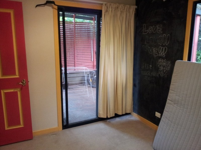 Lambert RD, Indooroopilly QLD 4068