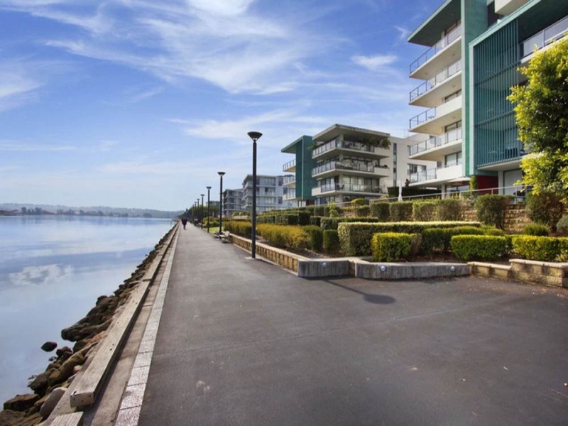 Shoreline Drive, Rhodes NSW 2138