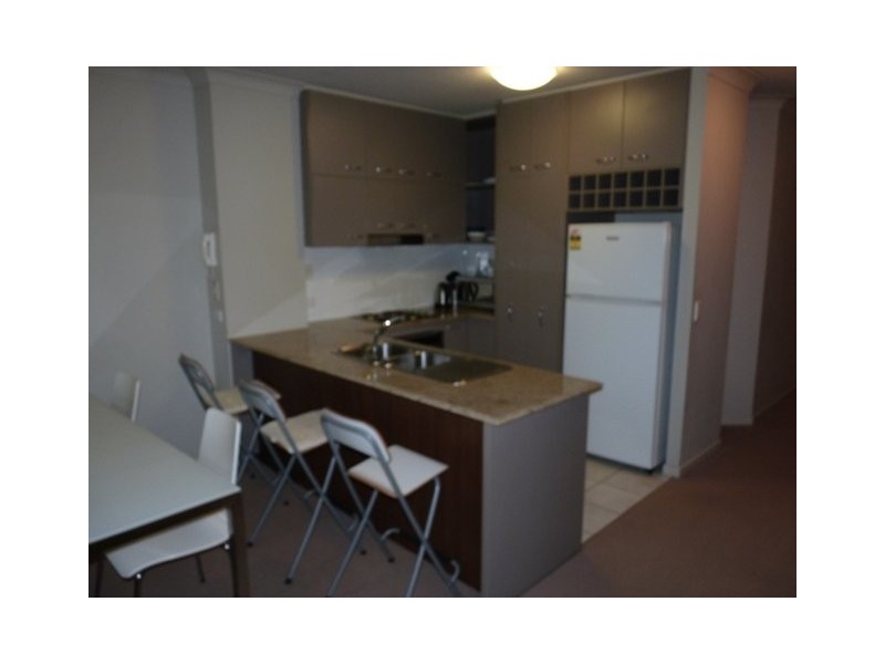 Geraldton Drive, Varsity Lakes QLD 4227