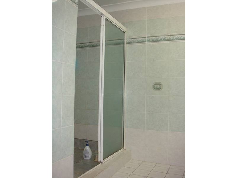18 Bryce Street, St Lucia QLD 4067