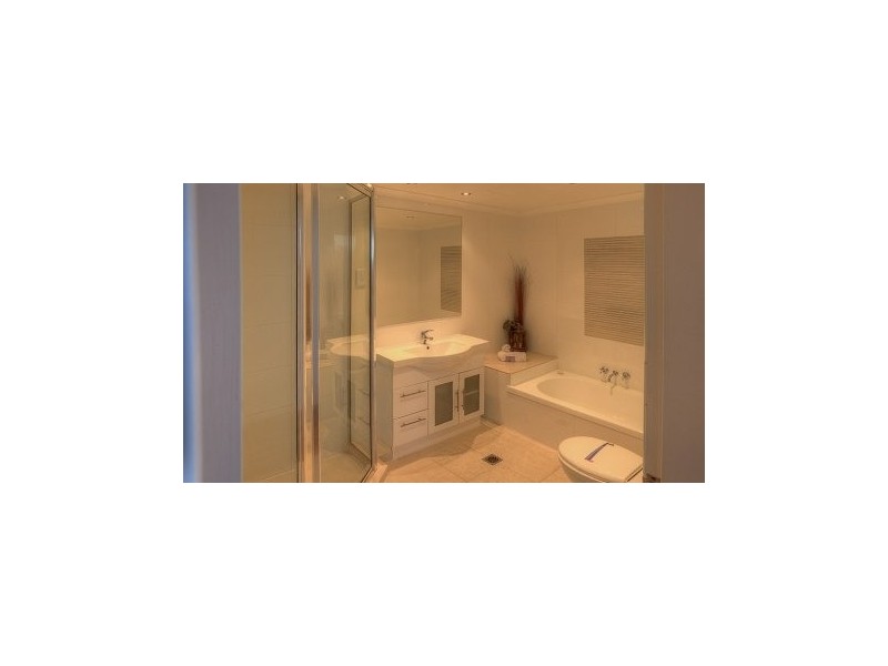 old burleigh road, Surfers Paradise QLD 4217