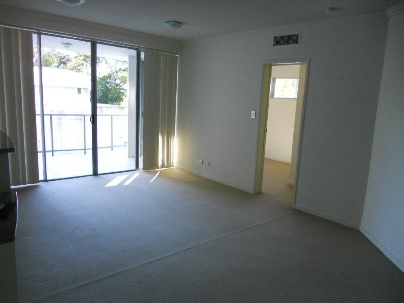 The Esplanade, Cotton Tree QLD 4558