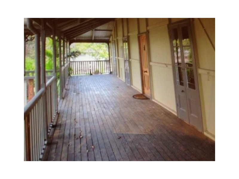 Taylor st, Park Avenue QLD 4701