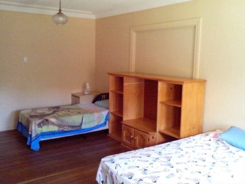 Turpin Rd, Labrador QLD 4215