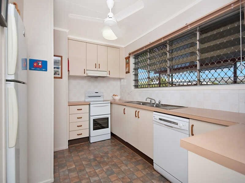 Hutchins, Heatley QLD 4814