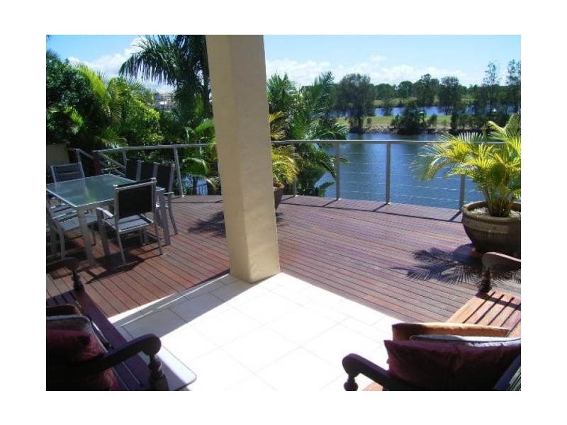 Northwestern Court, Varsity Lakes QLD 4227