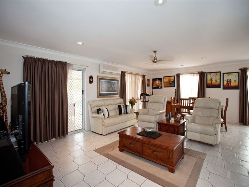 Pardoe St, Bucasia QLD 4750
