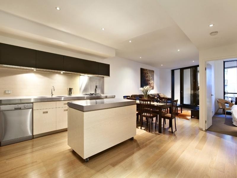 st kilda road, Melbourne VIC 3004