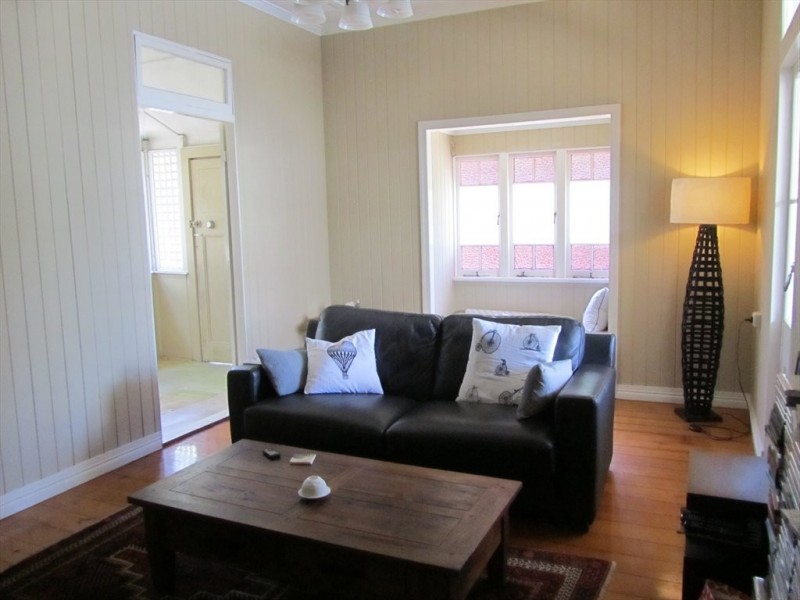 Crawford, Ashgrove QLD 4060