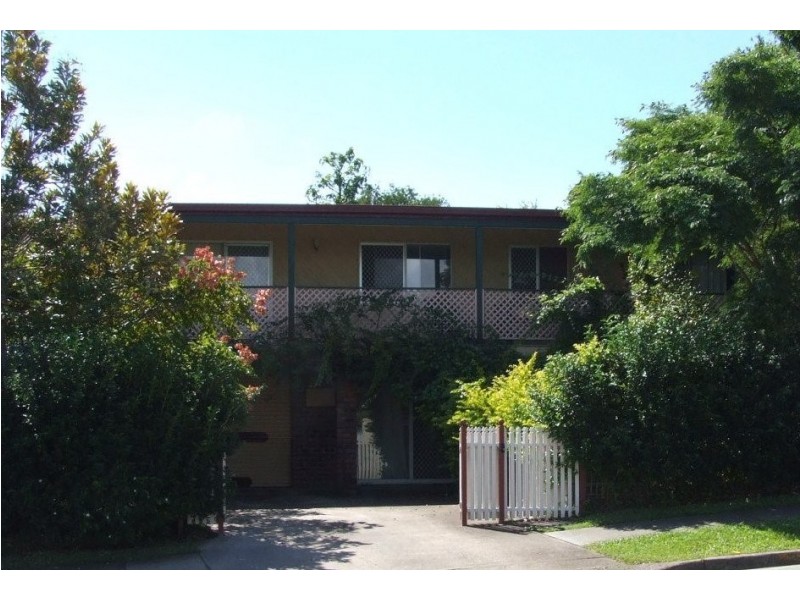 Central Street, Labrador QLD 4215