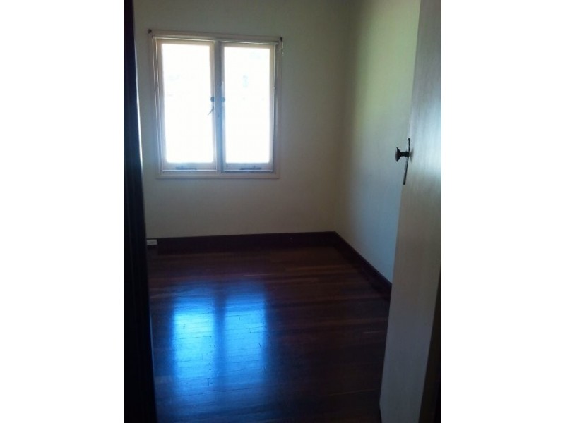 Lee Ave, Hilton WA 6163