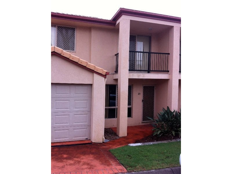 johnston st, Carina QLD 4152