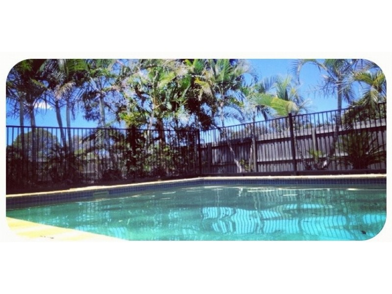 johnston st, Carina QLD 4152