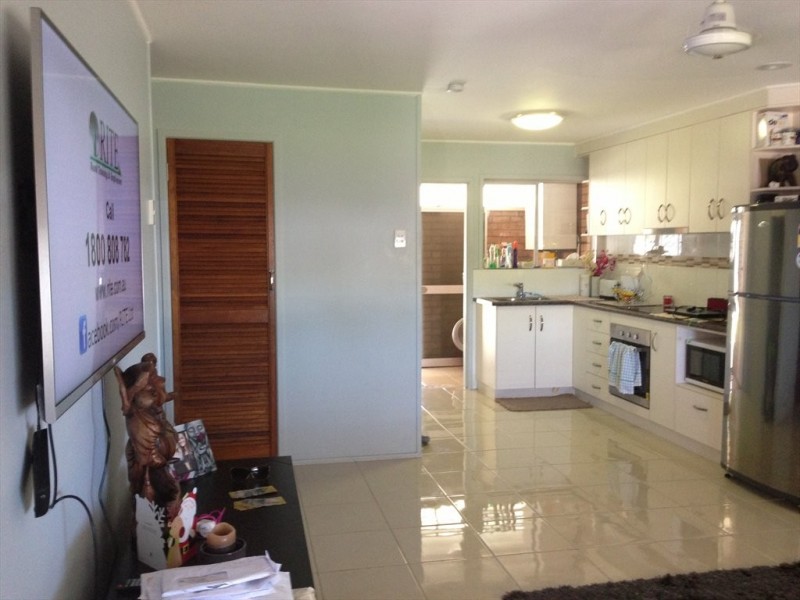 Scawfell Avenue, Slade Point QLD 4740
