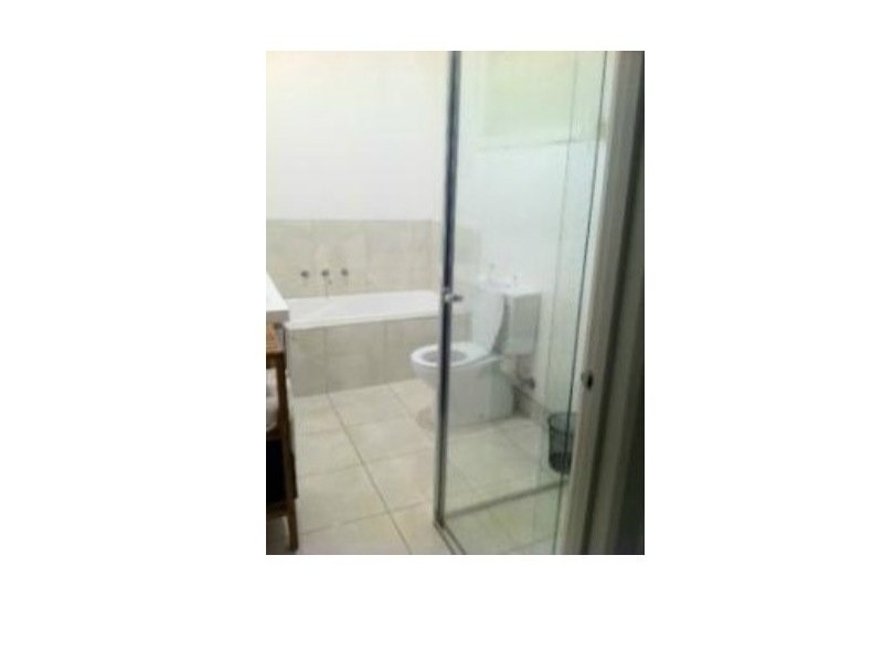 Birch Avenue, Tullamarine VIC 3043