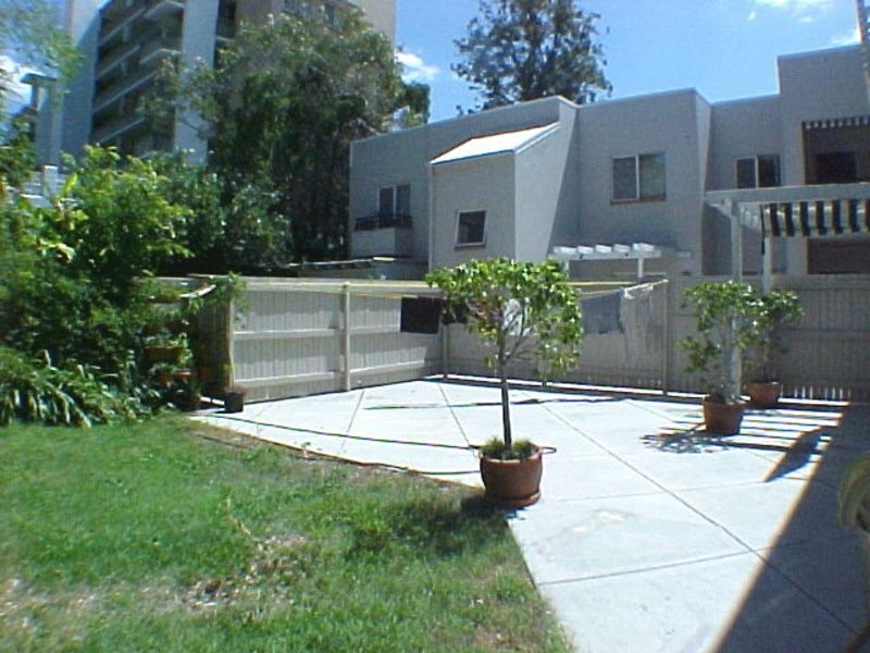 Bellevue Tce, St Lucia QLD 4067
