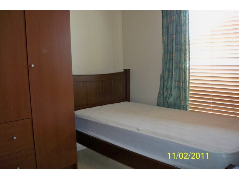 Crestwood Drive, Molendinar QLD 4214