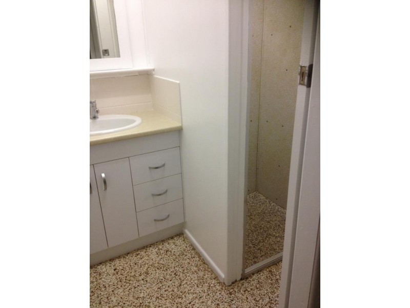 Hetherington Street, West Gladstone QLD 4680