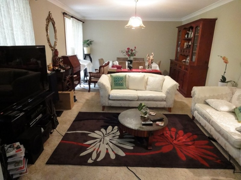 Quakers Hill Parkway, Quakers Hill NSW 2763