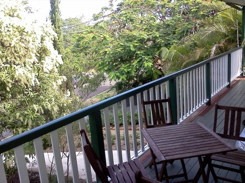 Tarbet St, Kenmore QLD 4069