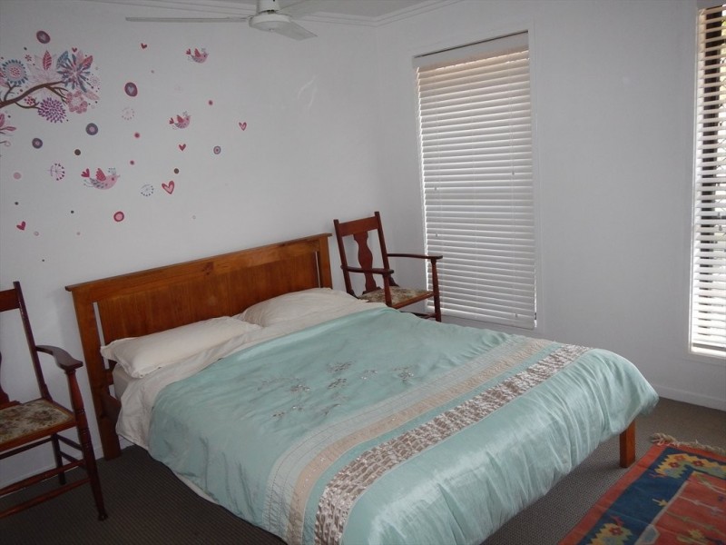 Bottlebrush, Bli Bli QLD 4560