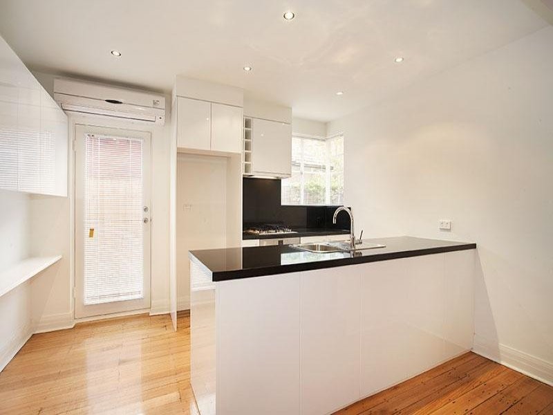 Broadway, Elwood VIC 3184