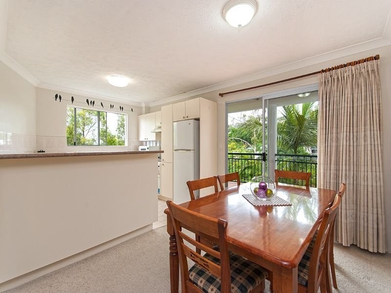 Indooroopilly road, Taringa QLD 4068