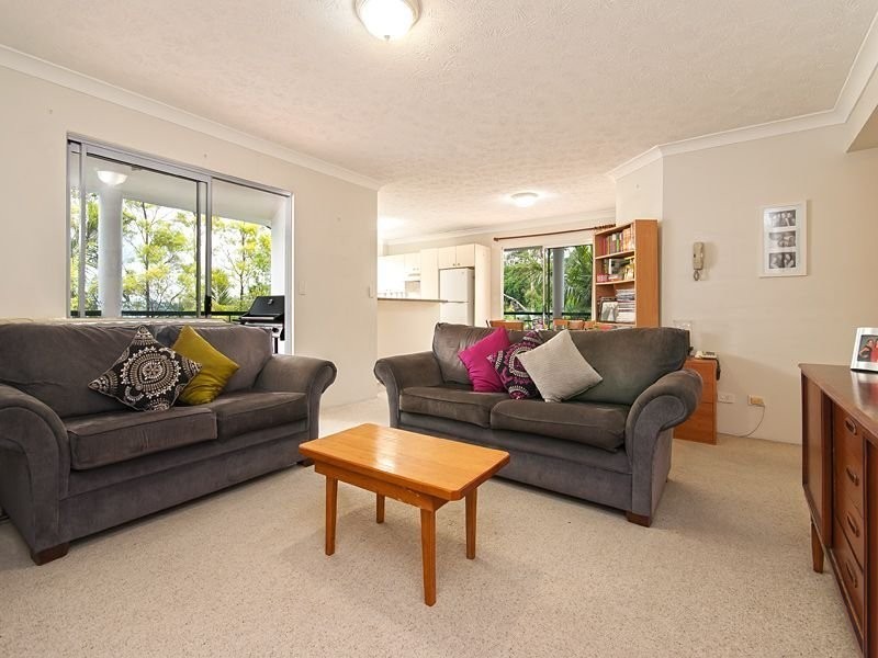 Indooroopilly road, Taringa QLD 4068