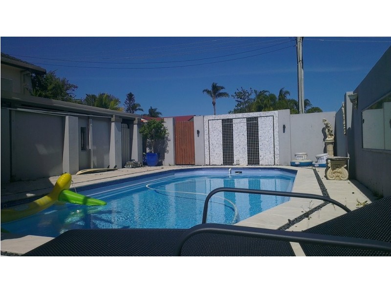 Benowa Road, Benowa QLD 4217